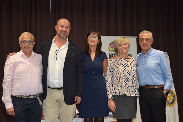 Representantes de las tres entidades solidarias ganadoras de la Nit