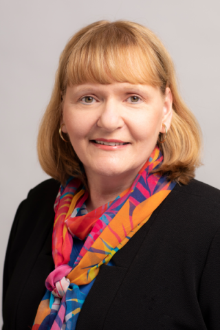 Stephanie A. Urchick, socia del Club Rotario de McMurray, Pensilvania (EE.UU.), es la candidata elegida por el Comité de Propuestas para Presidente de Rotary International para el período 2024-2025.